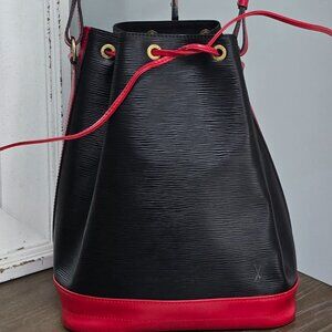 Noe GM Red & Black Epi Leather Louis Vuitton Shoulderbag